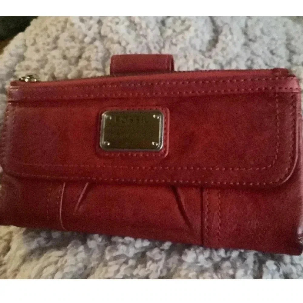 Fossil Long Live Vintage Red Wallet - Picture 9 of 10